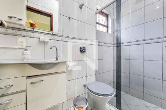 Banheiro 1 de casa para alugar com 4 quartos, 230m² em Loteamento Villa Branca, Jacareí