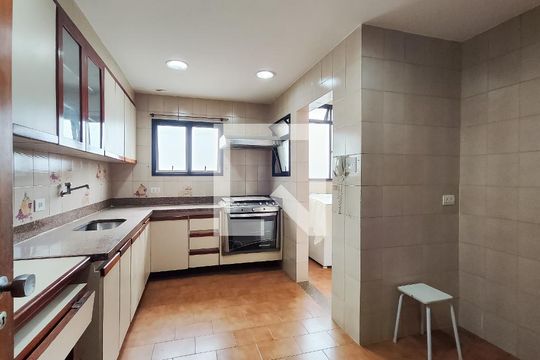 Cozinha de apartamento à venda com 3 quartos, 200m² em Tijuca, Rio de Janeiro