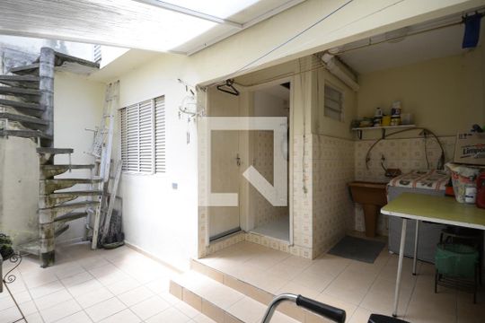Quintal de casa à venda com 5 quartos, 160m² em Ipiranga, São Paulo