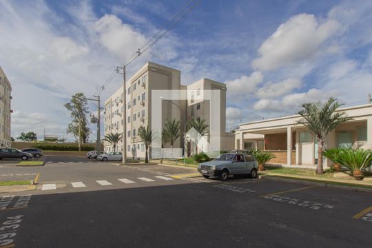Fachada do bloco de apartamento à venda com 2 quartos, 42m² em Estância Velha, Canoas