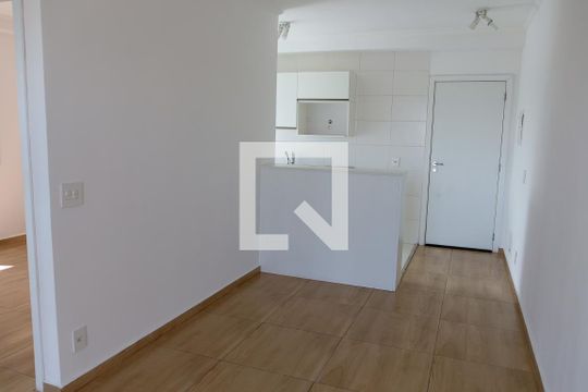 sala de apartamento para alugar com 2 quartos, 55m² em Jardim Peri, Osasco