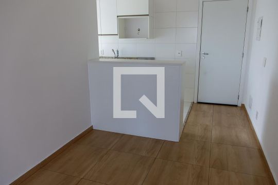 sala de apartamento para alugar com 2 quartos, 55m² em Jardim Peri, Osasco