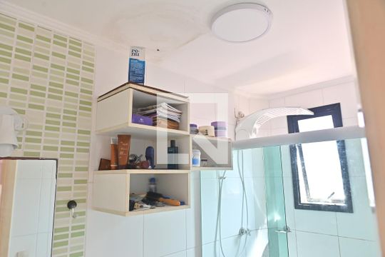 Banheiro Suite de apartamento para alugar com 2 quartos, 120m² em Ocian, Praia Grande