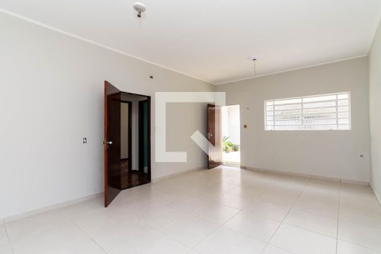 Cozinha de casa à venda com 4 quartos, 328m² em Vila Galvão, Guarulhos