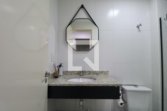 Banheiro Social de apartamento para alugar com 2 quartos, 70m² em Loteamento João Batista Julião, Guarujá