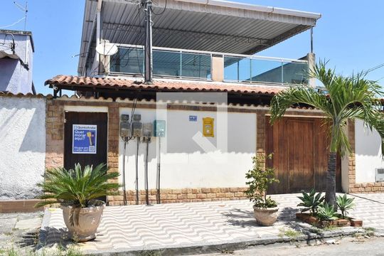Fachada de casa à venda com 1 quarto, 48m² em Campo Grande, Rio de Janeiro