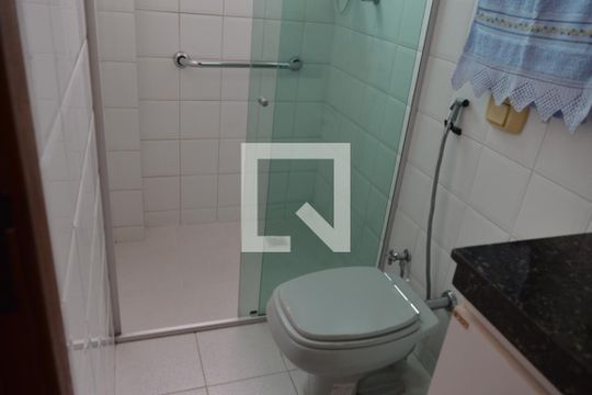 Banheiro da Suíte de apartamento para alugar com 3 quartos, 80m² em Parque Recreio, Contagem