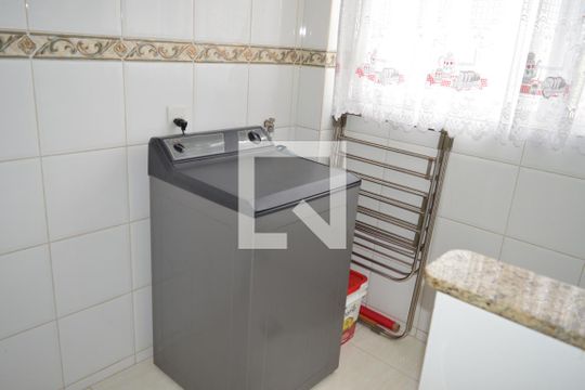 Área de Serviço de apartamento para alugar com 3 quartos, 80m² em Parque Recreio, Contagem