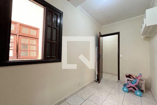Quarto 2 de casa à venda com 3 quartos, 200m² em Vila Paulista, São Paulo
