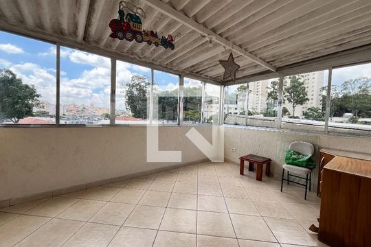 Área externa de casa à venda com 3 quartos, 200m² em Vila Paulista, São Paulo