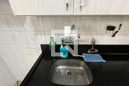 Cozinha  de casa à venda com 3 quartos, 200m² em Vila Paulista, São Paulo