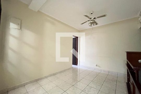 Sala de casa à venda com 3 quartos, 200m² em Vila Paulista, São Paulo