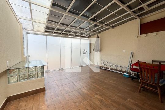 Área externa de casa à venda com 3 quartos, 200m² em Vila Paulista, São Paulo