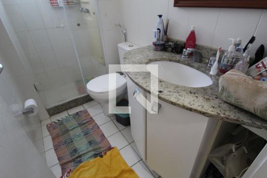 Banheiro da suíte principal de apartamento à venda com 3 quartos, 114m² em Jacarepaguá, Rio de Janeiro