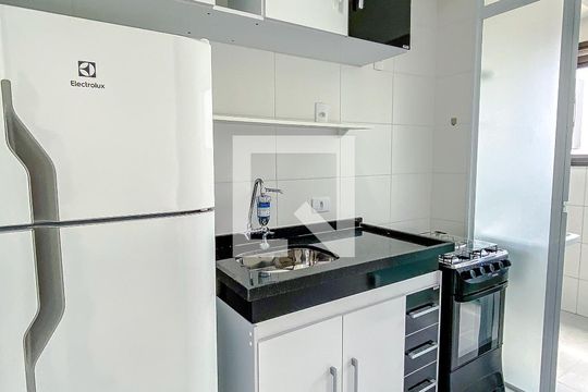 Cozinha de kitnet/studio à venda com 1 quarto, 28m² em Vila Dom Pedro I, São Paulo