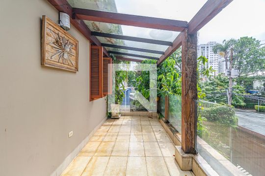 Varanda de casa à venda com 3 quartos, 360m² em Jardim Paulista, São Paulo
