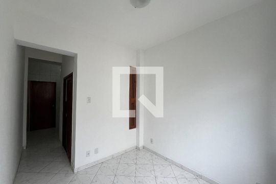 Sala de kitnet/studio para alugar com 1 quarto, 15m² em Centro, Rio de Janeiro