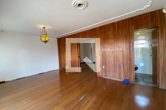 Casa à venda com 4 quartos, 529m² em Marechal Rondon, Canoas