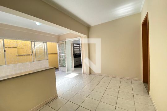 Casa à venda com 4 quartos, 529m² em Marechal Rondon, Canoas