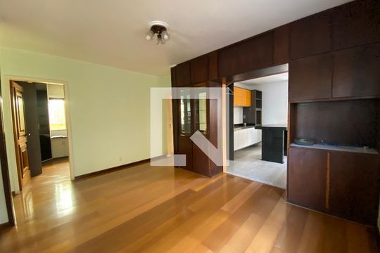 Casa à venda com 4 quartos, 529m² em Marechal Rondon, Canoas