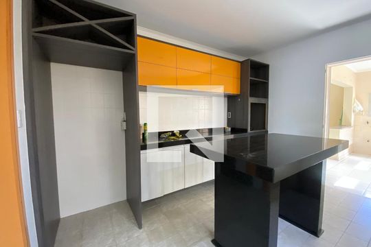 Casa à venda com 4 quartos, 529m² em Marechal Rondon, Canoas