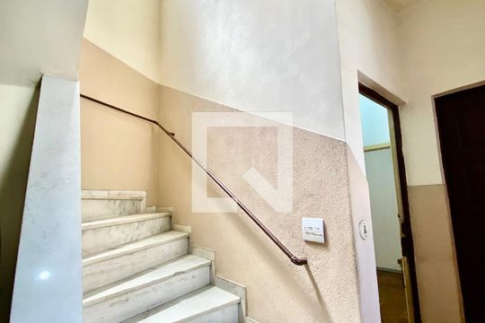 Acesso ao apartamento  de apartamento para alugar com 1 quarto, 50m² em Del Castilho, Rio de Janeiro
