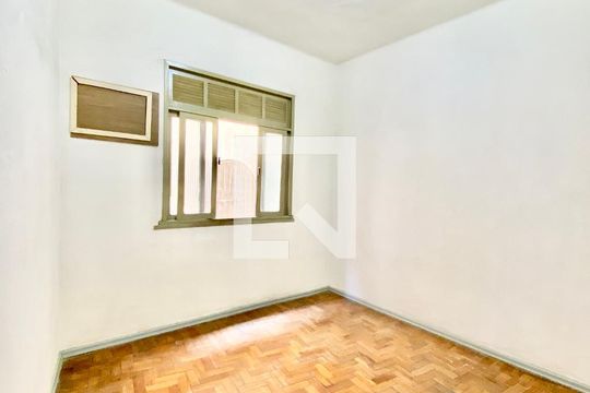 Quarto  de apartamento para alugar com 1 quarto, 50m² em Del Castilho, Rio de Janeiro