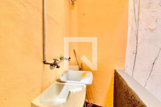 Área de Serviço de apartamento para alugar com 1 quarto, 50m² em Del Castilho, Rio de Janeiro