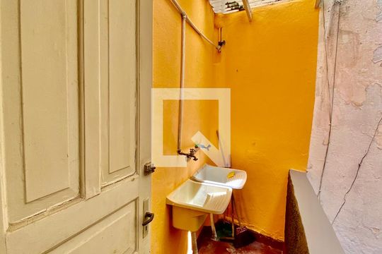 Área de Serviço de apartamento para alugar com 1 quarto, 50m² em Del Castilho, Rio de Janeiro