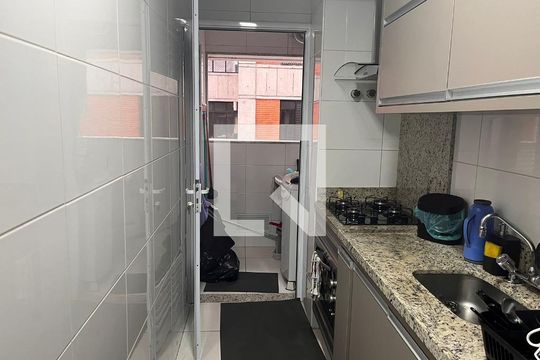 Cozinha de apartamento à venda com 2 quartos, 65m² em Vila Anglo Brasileira, São Paulo