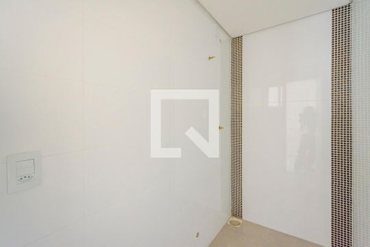 Banheiro de serviço de casa de condomínio para alugar com 4 quartos, 325m² em Tristeza, Porto Alegre