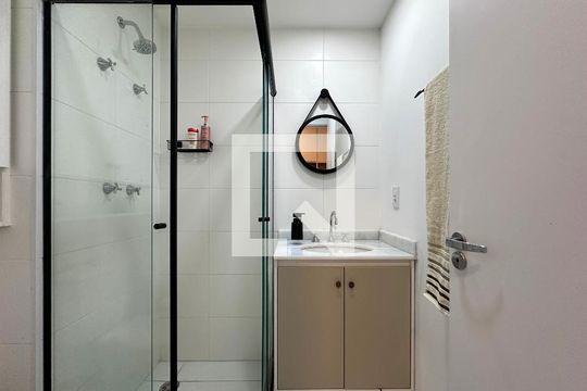 Banheiro de kitnet/studio à venda com 1 quarto, 25m² em Brooklin, São Paulo