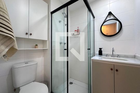 Banheiro de kitnet/studio à venda com 1 quarto, 25m² em Brooklin, São Paulo
