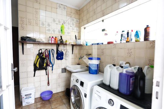 Área de Serviço de casa à venda com 3 quartos, 308m² em Lar São Paulo, São Paulo