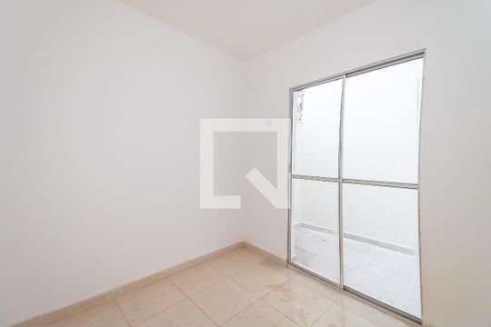 Quarto 2 de casa para alugar com 2 quartos, 50m² em Vila Cruzeiro, São Paulo