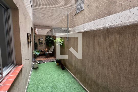 Acesso do Quarto 1 de apartamento para alugar com 2 quartos, 71m² em Perdizes, São Paulo