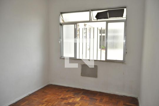 Quarto 2 de apartamento para alugar com 2 quartos, 70m² em Del Castilho, Rio de Janeiro