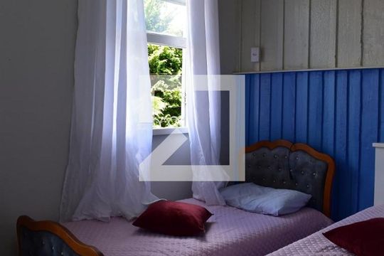 Quarto 2 de casa para alugar com 2 quartos, 218m² em Centro, Curitiba