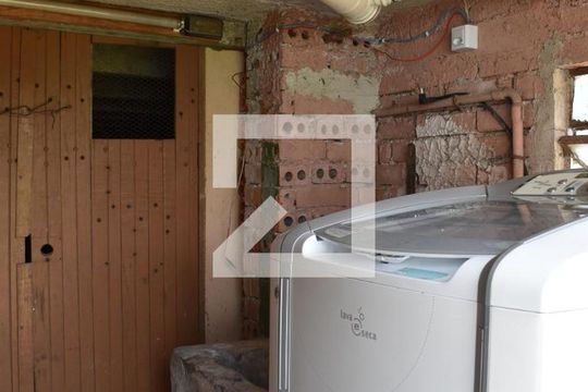 Área de Serviço de casa para alugar com 2 quartos, 218m² em Centro, Curitiba