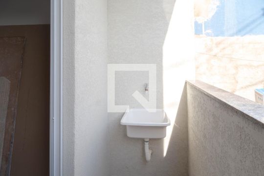 Kitnet - Varanda de kitnet/studio para alugar com 1 quarto, 20m² em Parque Mikail, Guarulhos