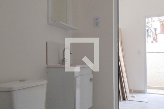 Kitnet - Banheiro de kitnet/studio para alugar com 1 quarto, 20m² em Parque Mikail, Guarulhos