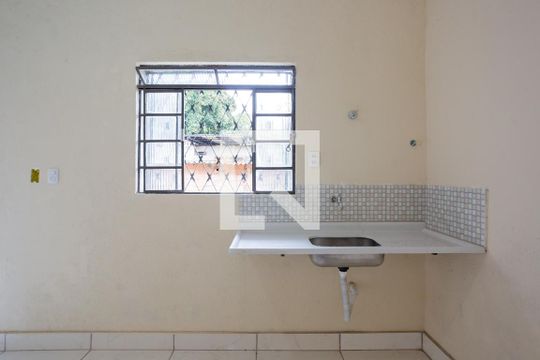 Cozinha de kitnet/studio para alugar com 1 quarto, 34m² em Havaí, Belo Horizonte