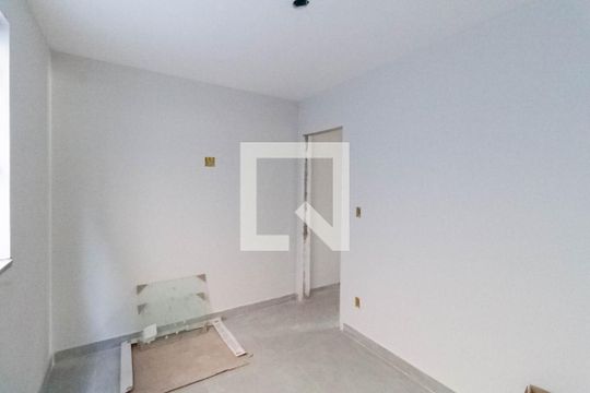 Quarto de casa à venda com 2 quartos, 70m² em Planalto, Belo Horizonte