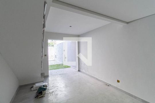 Sala de casa à venda com 2 quartos, 70m² em Planalto, Belo Horizonte