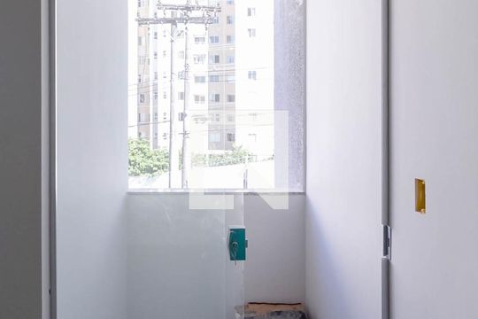 Varanda da suíte de casa à venda com 2 quartos, 70m² em Planalto, Belo Horizonte