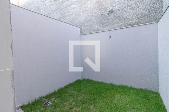 Quintal de casa à venda com 2 quartos, 70m² em Planalto, Belo Horizonte