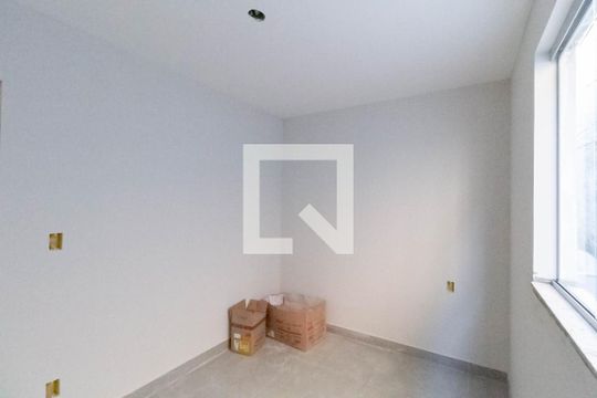 Quarto de casa à venda com 2 quartos, 70m² em Planalto, Belo Horizonte