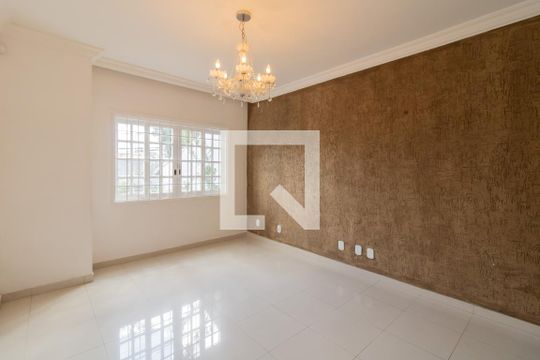 Sala de apartamento para alugar com 2 quartos, 46m² em Parque Renato Maia, Guarulhos