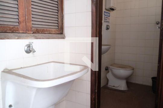 Área de Serviço de casa para alugar com 4 quartos, 340m² em Jardim Paulista, São Paulo