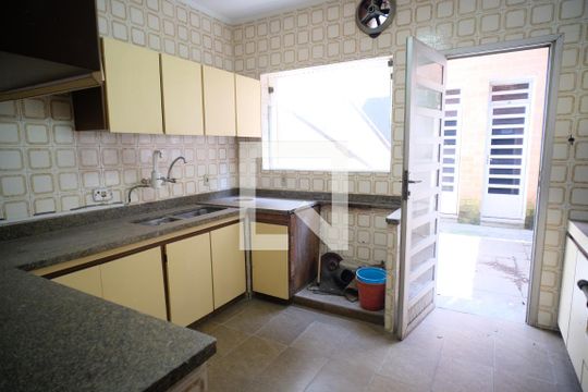 Cozinha de casa para alugar com 4 quartos, 340m² em Jardim Paulista, São Paulo